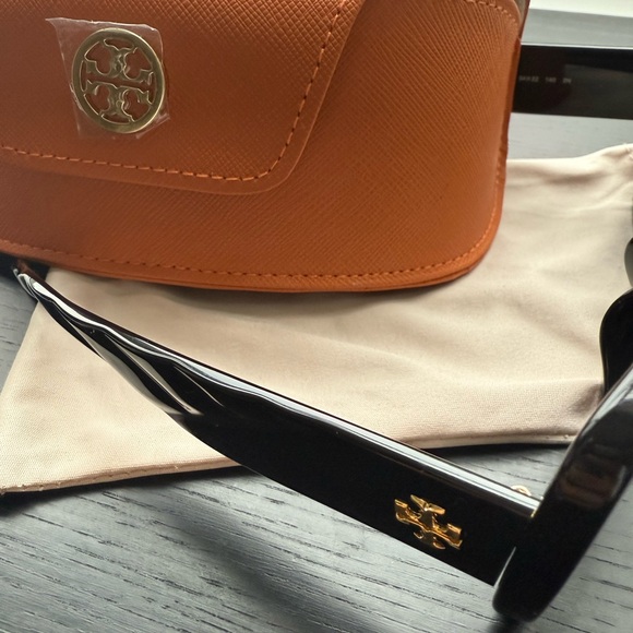 Tory Burch Black Sunglasses - Picture 7 of 10